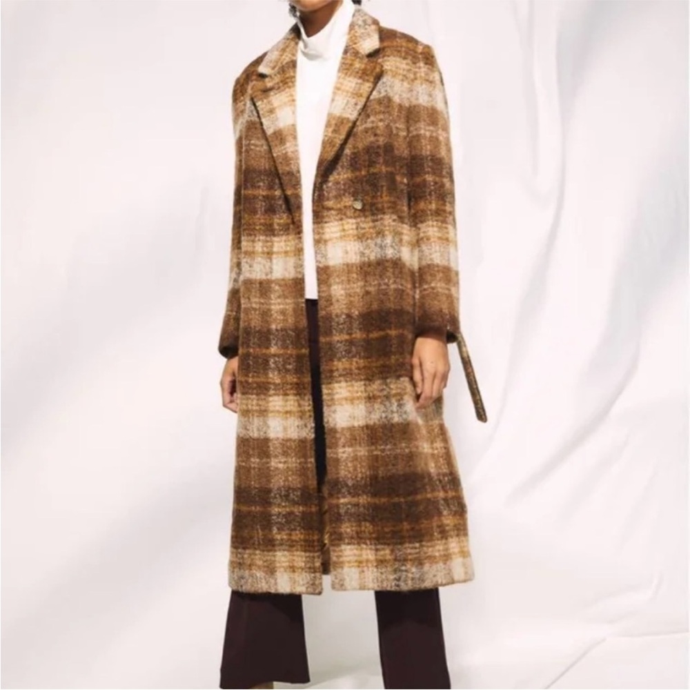 Aritzia Wilfred Carlyle Coat